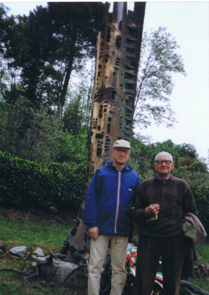 Renzo Corsini e Giovanni La Loggia al monumento il 6 maggio 2001